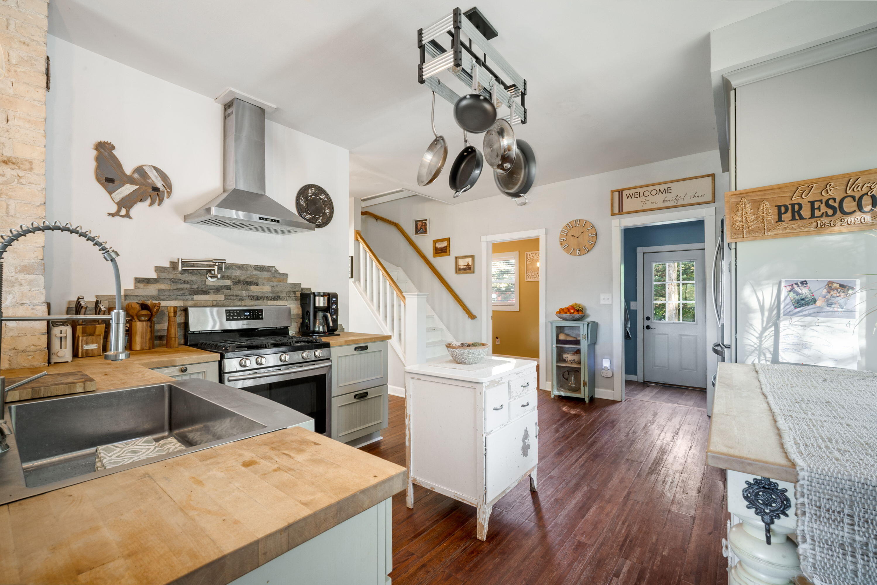 5954 Mohawk Road Wayne, WI 53002 - Photo 13 of 37 12_imgDSC06487