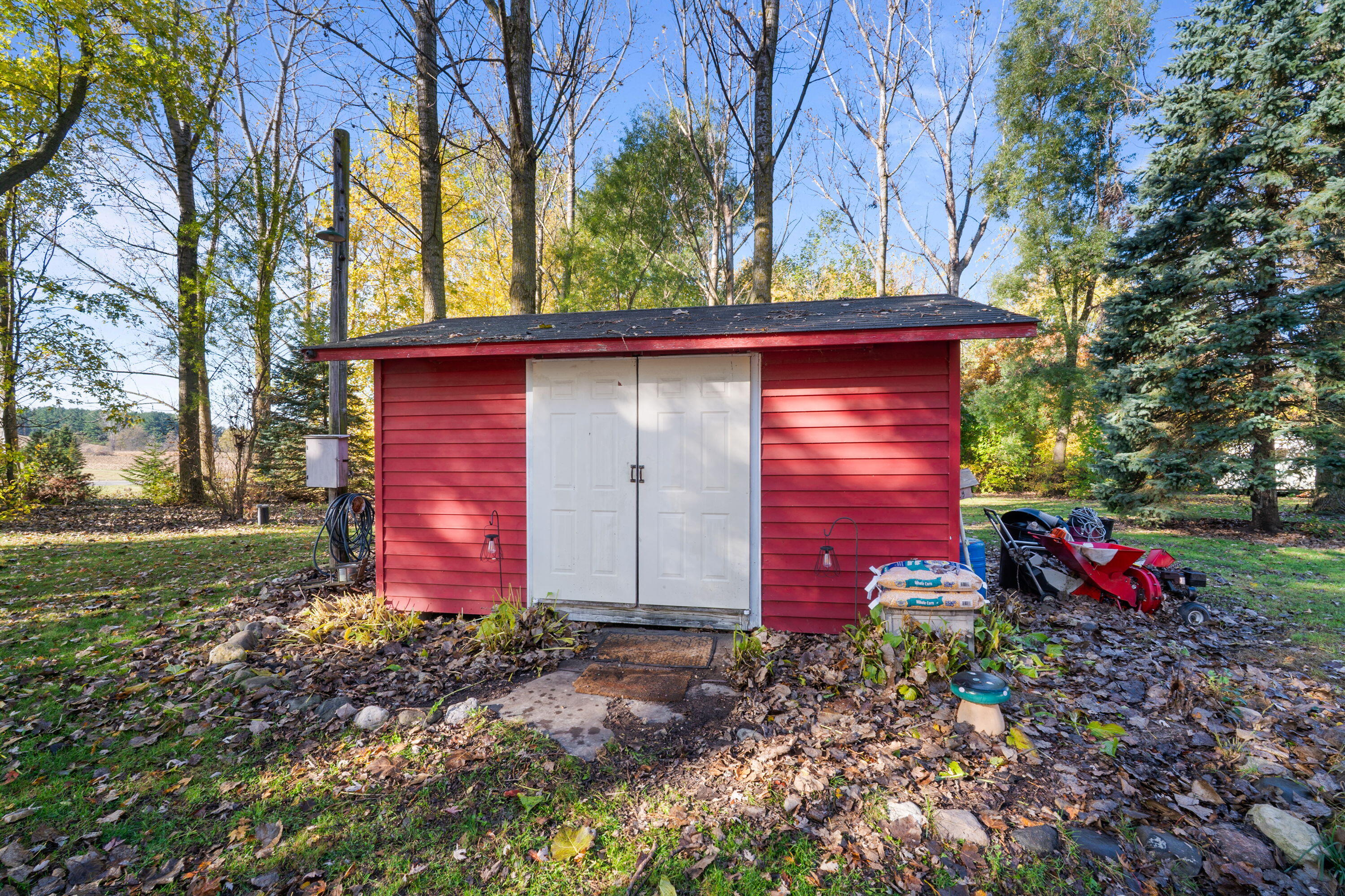 5954 Mohawk Road Wayne, WI 53002 - Photo 25 of 37 24_imgDSC06537