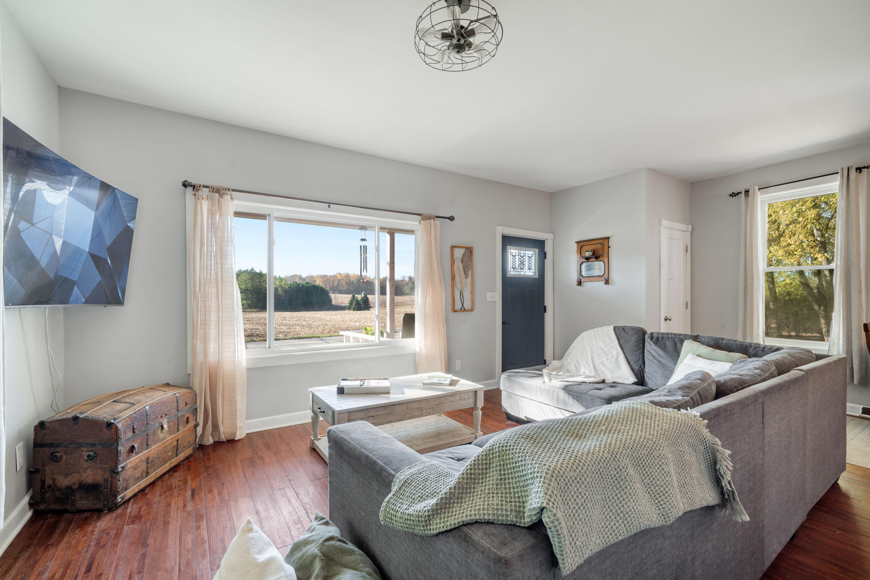 5954 Mohawk Road Wayne, WI 53002 - Photo 5 of 37 4_imgDSC06492