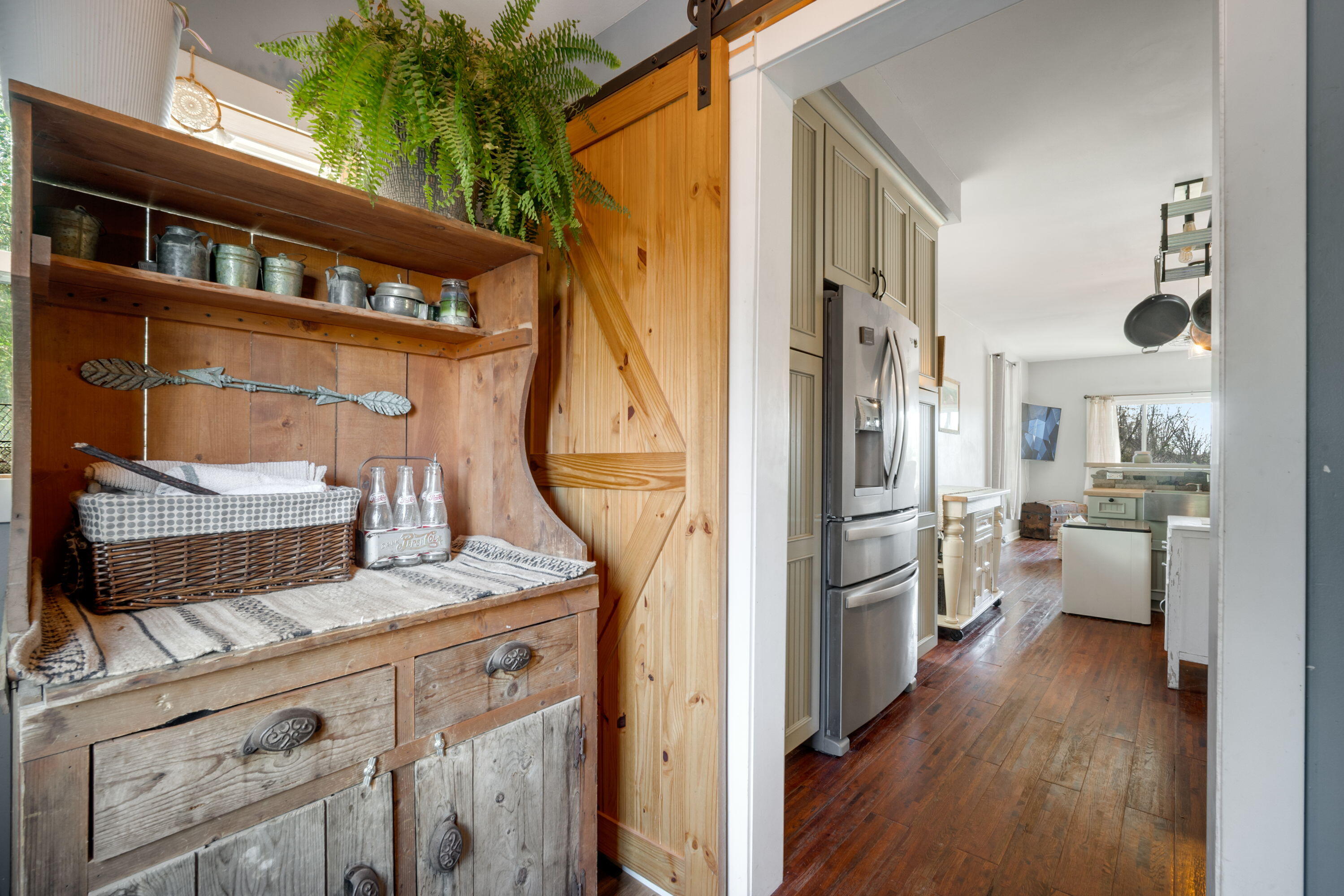 5954 Mohawk Road Wayne, WI 53002 - Photo 8 of 37 7_imgDSC06517