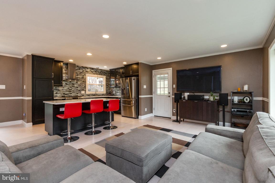 6504 Rivington Road Springfield, VA 22152 - Photo 2 of 35 Gallery Image 2