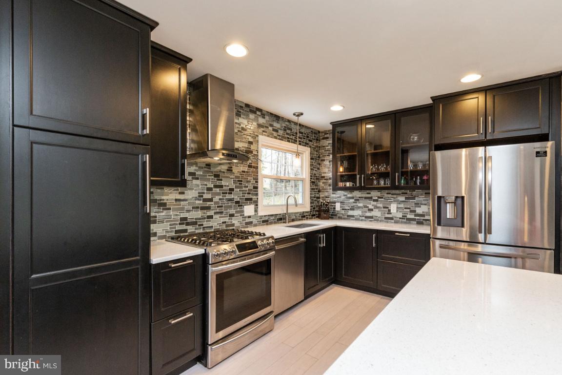 6504 Rivington Road Springfield, VA 22152 - Photo 8 of 35 Gallery Image 8