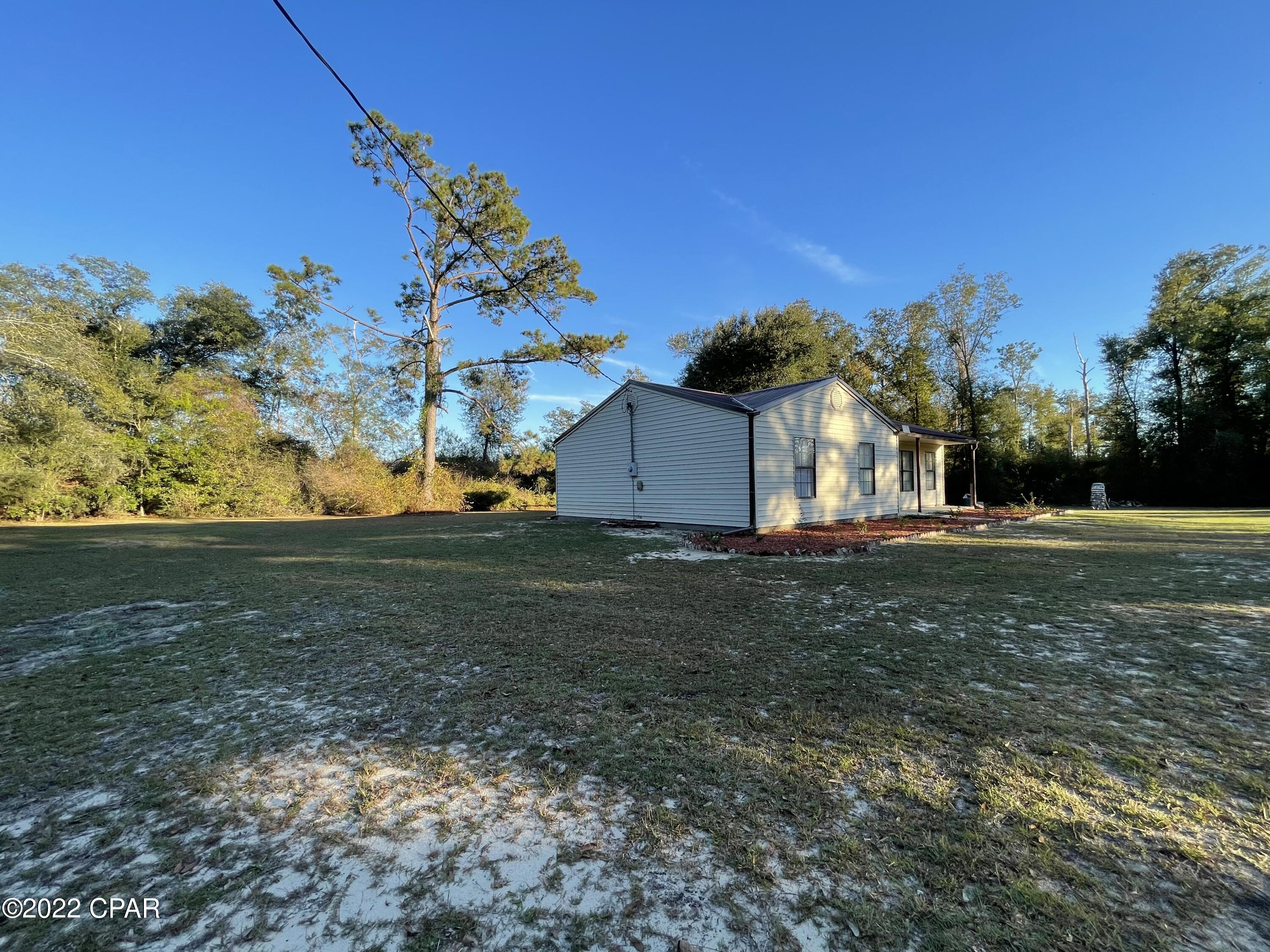 2860 Henderson Road Cottondale, FL 32431 - Photo 5 of 42