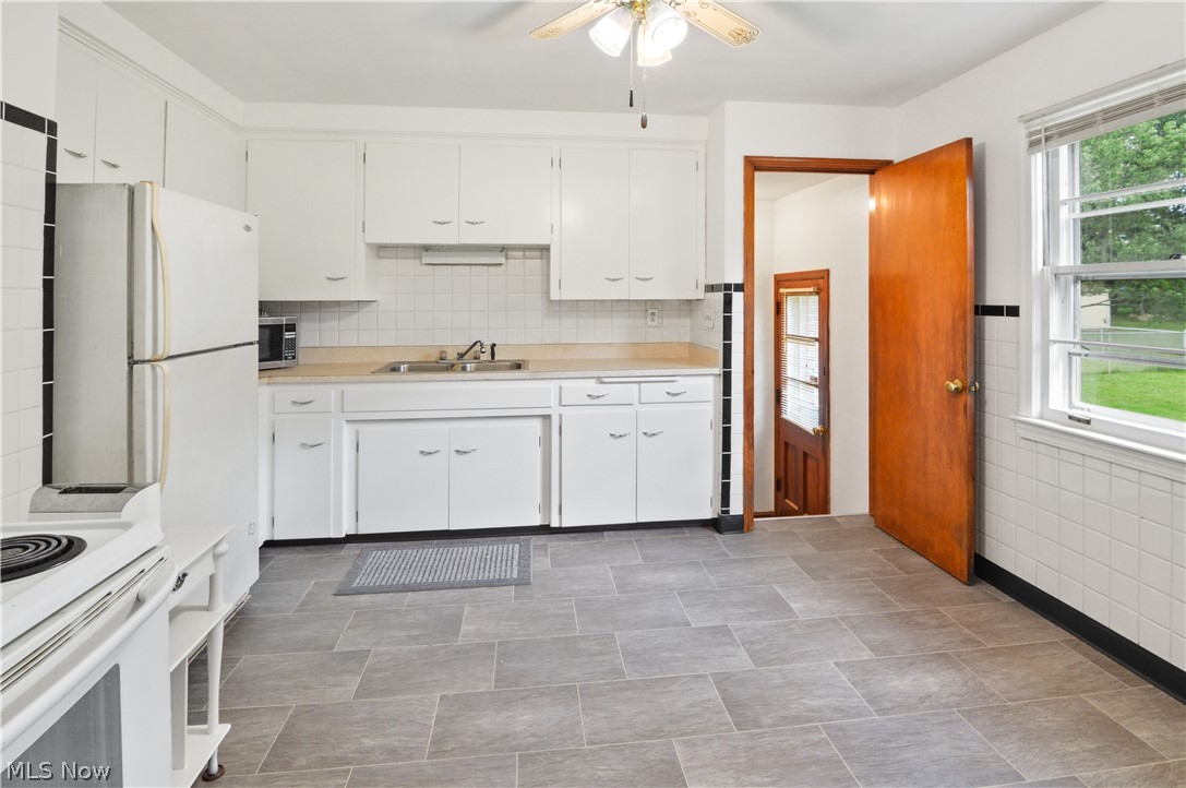 25872 Highland Road Cleveland, OH 44143 - Photo 2 of 20