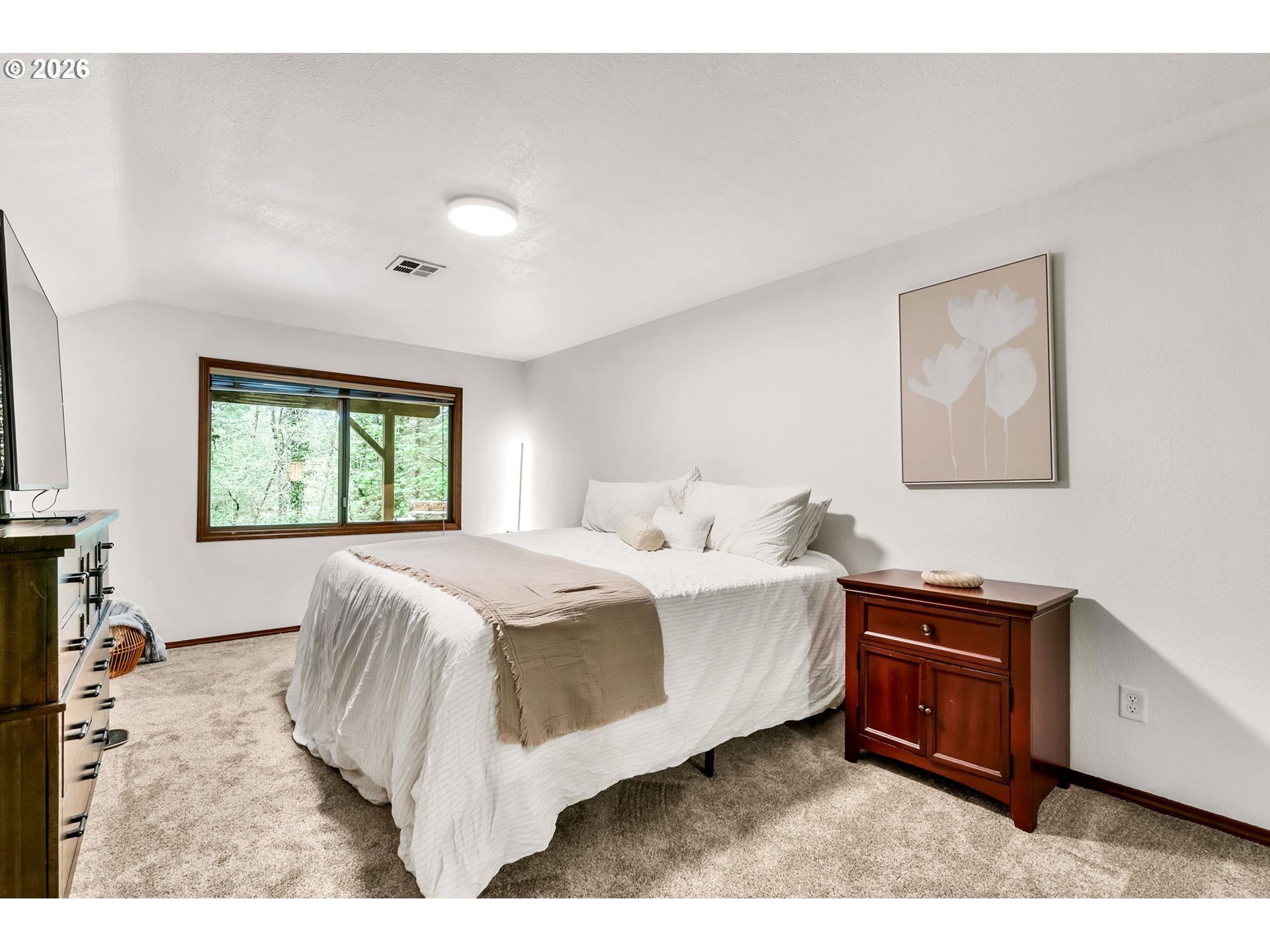 89879 Sheffler Road Elmira, OR 97437 - Photo 28 of 43 Bedroom