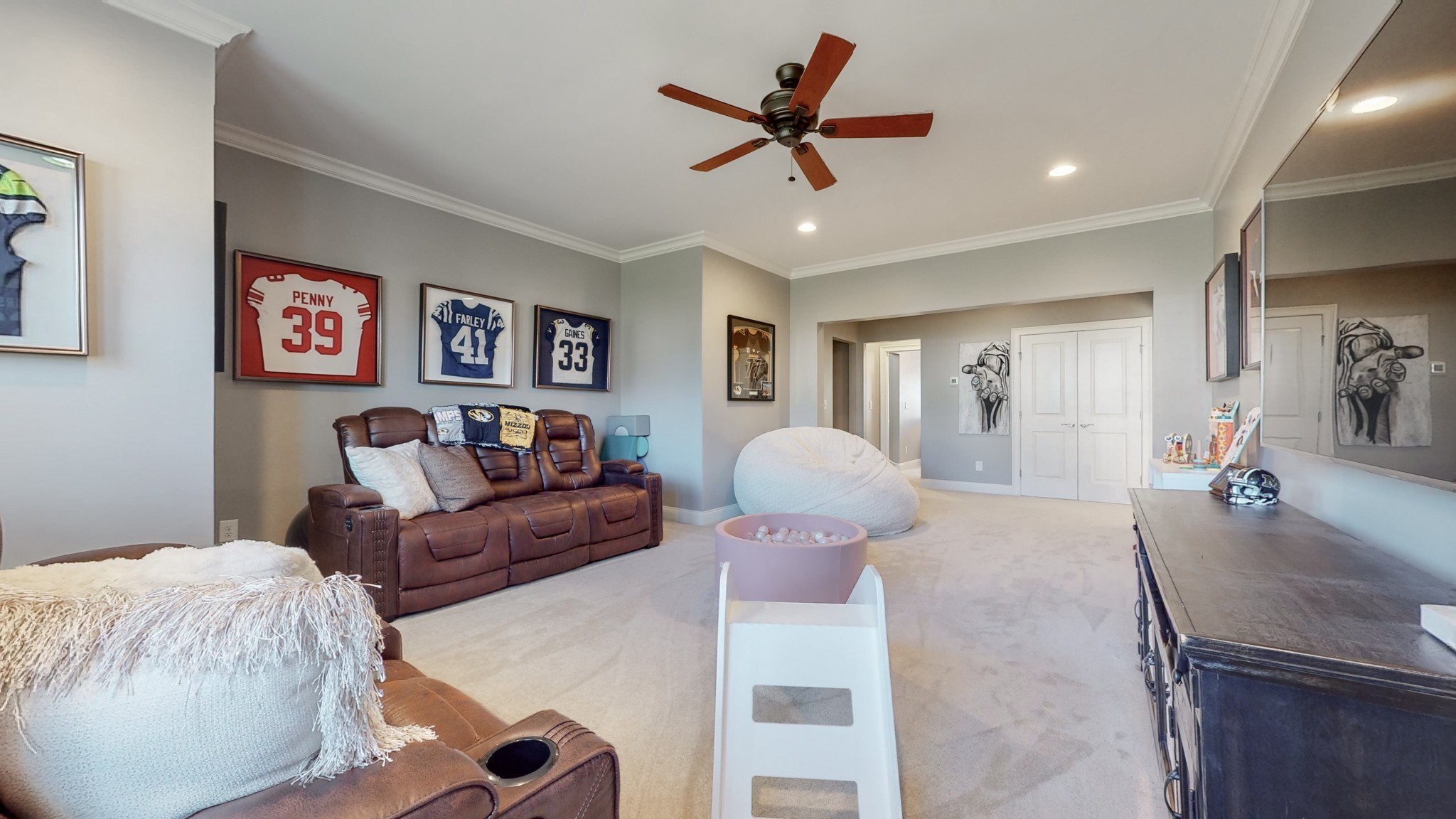 6023 Lookaway Circle Franklin, TN 37067 - Photo 37 of 50 a living room with furniture