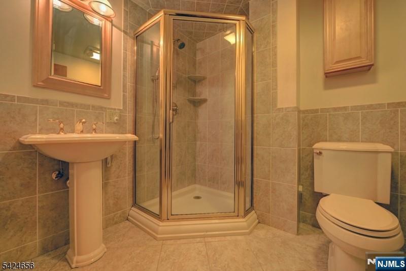 1006 Black Oak Ridge Road Wayne, NJ 07470 - Photo 24 of 29