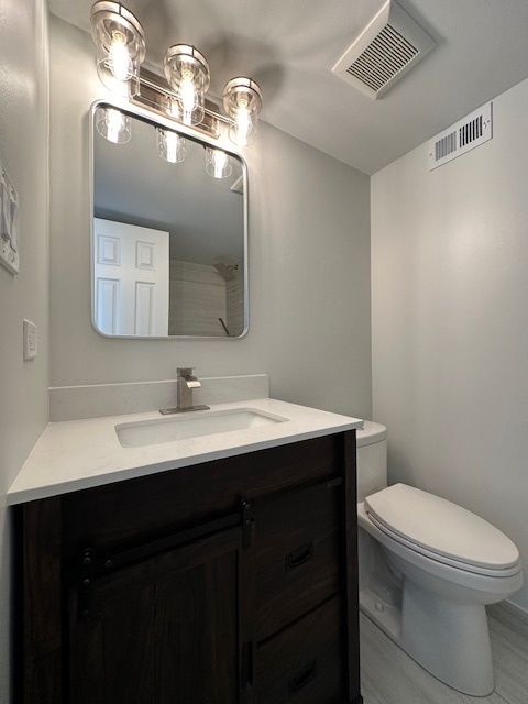 141 Shoreline Road, Unit B Lake Barrington, IL 60010 - Photo 19 of 47 Gallery Image 19