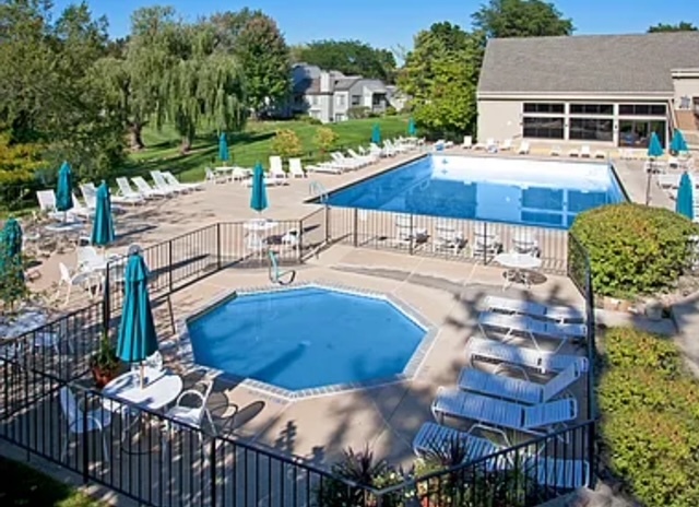 141 Shoreline Road, Unit B Lake Barrington, IL 60010 - Photo 36 of 47 Gallery Image 36