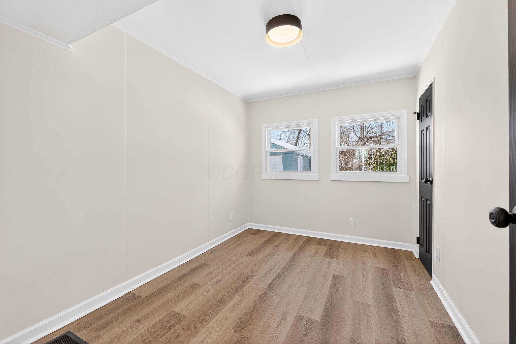 177 South Hampton Road Columbus, OH 43213 - Photo 25 of 39 177 S Hampton Rd (Interior)-21