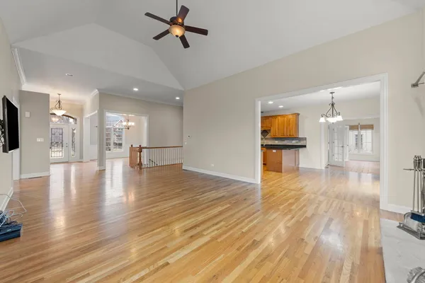 $599,900 | 204 Amherst Circle, Oswego, IL 60543