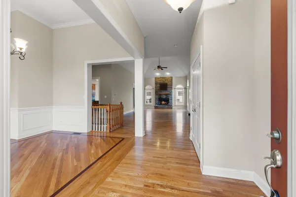 $599,900 | 204 Amherst Circle, Oswego, IL 60543