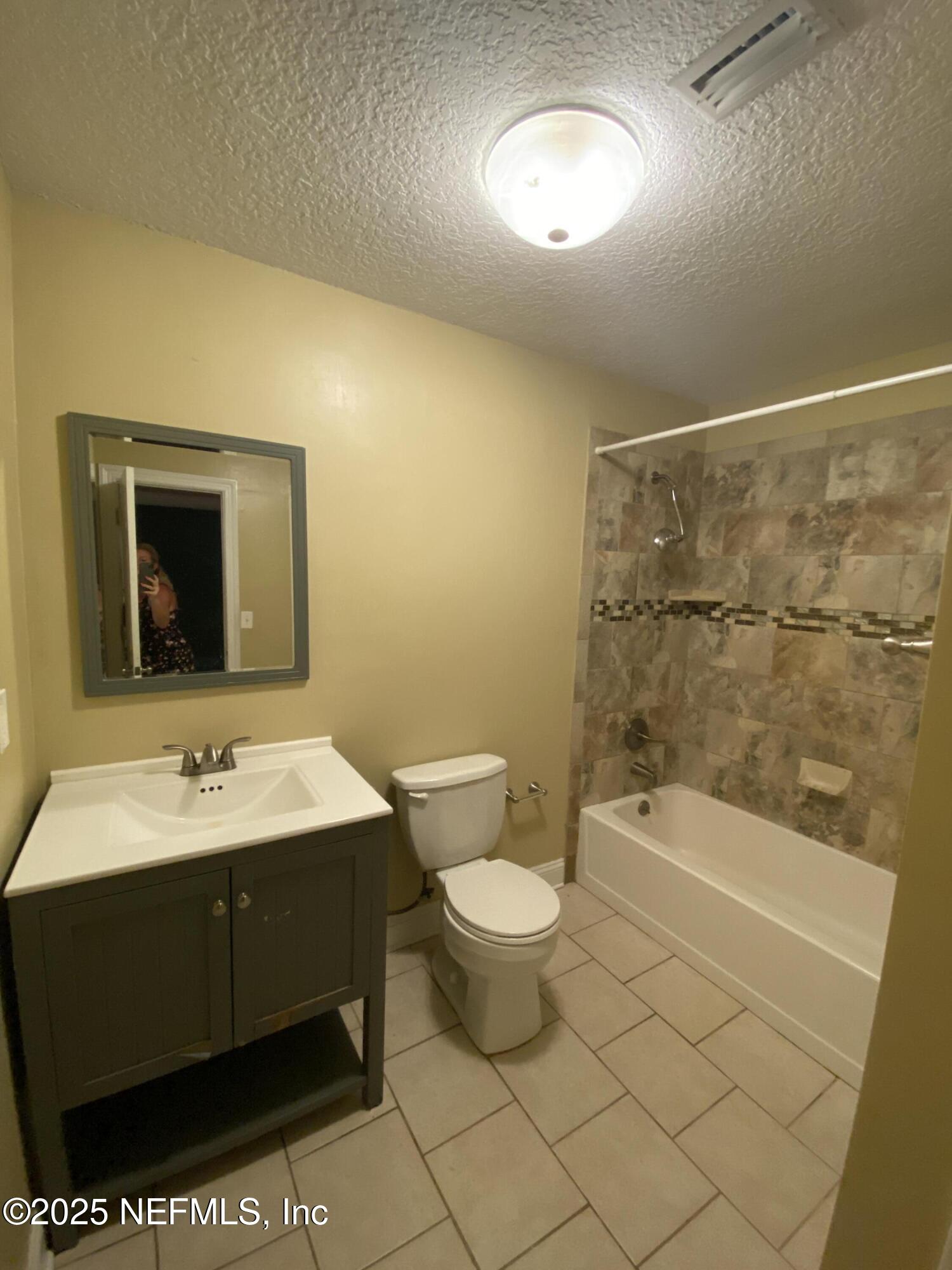 1223 Hatcher Road Middleburg, FL 32068 - Photo 24 of 50 Guest Bath