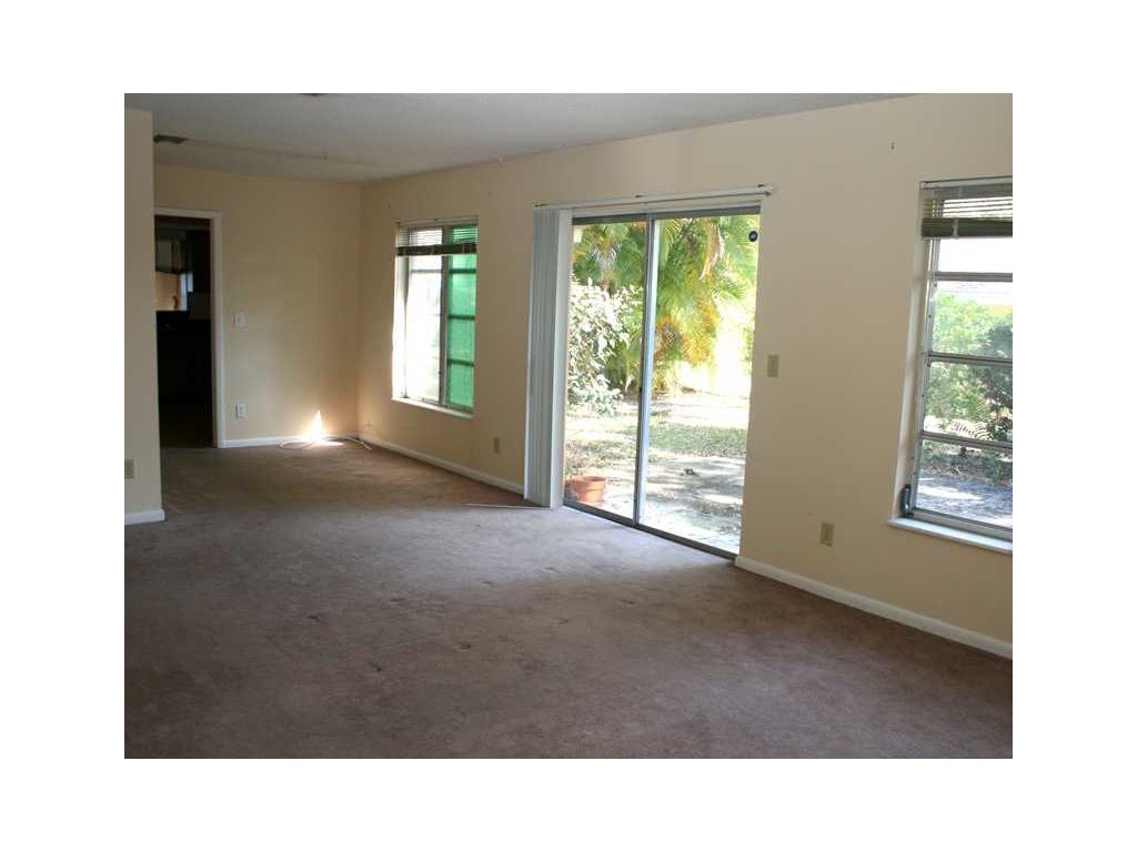 355 Fiddlewood Road Vero Beach, FL 32963 - Photo 12 of 32 Gallery Image 12