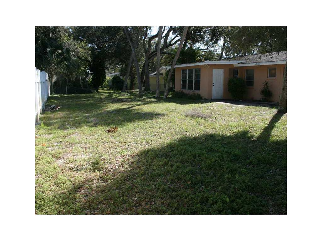 355 Fiddlewood Road Vero Beach, FL 32963 - Photo 26 of 32 Gallery Image 26