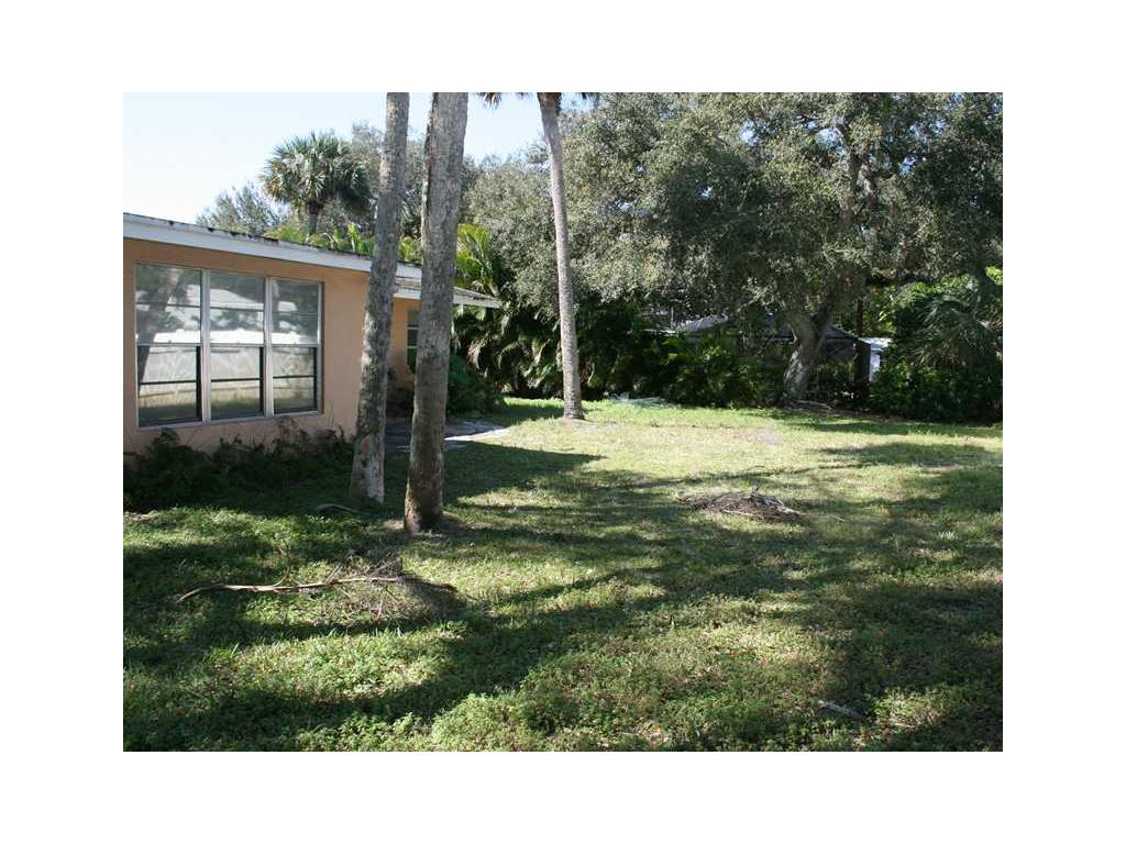 355 Fiddlewood Road Vero Beach, FL 32963 - Photo 27 of 32 Gallery Image 27