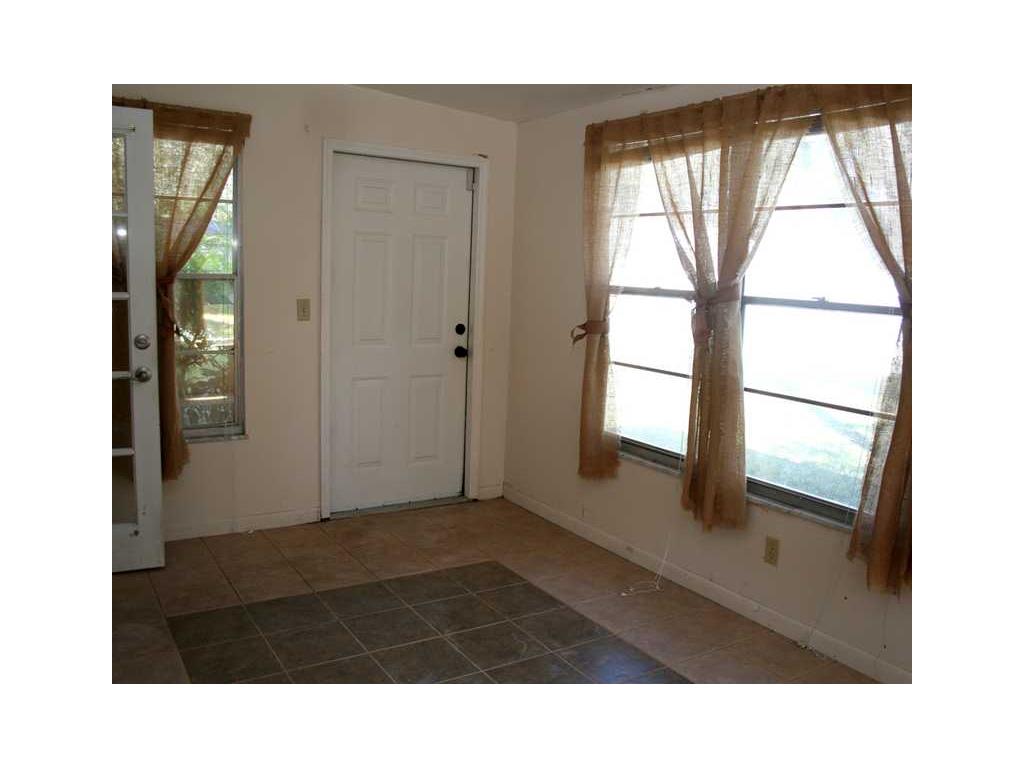 355 Fiddlewood Road Vero Beach, FL 32963 - Photo 7 of 32 Gallery Image 7