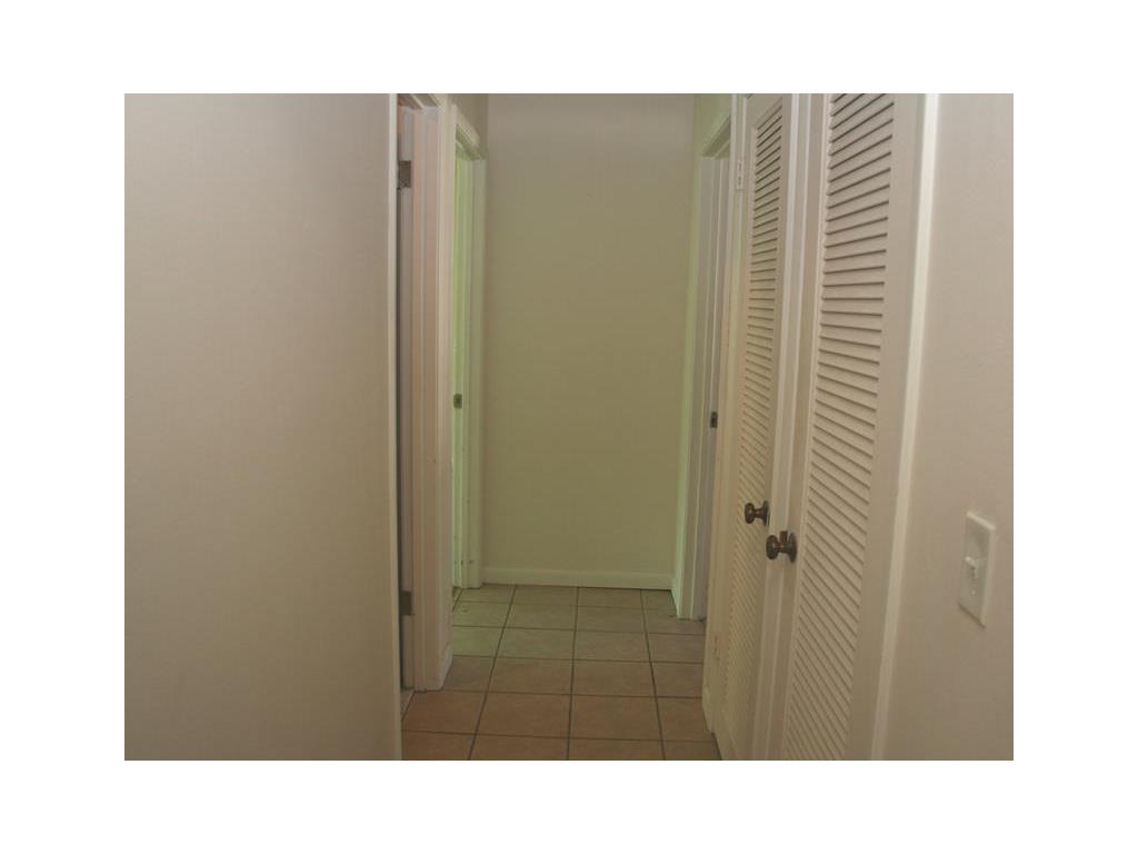 355 Fiddlewood Road Vero Beach, FL 32963 - Photo 10 of 32 Gallery Image 10