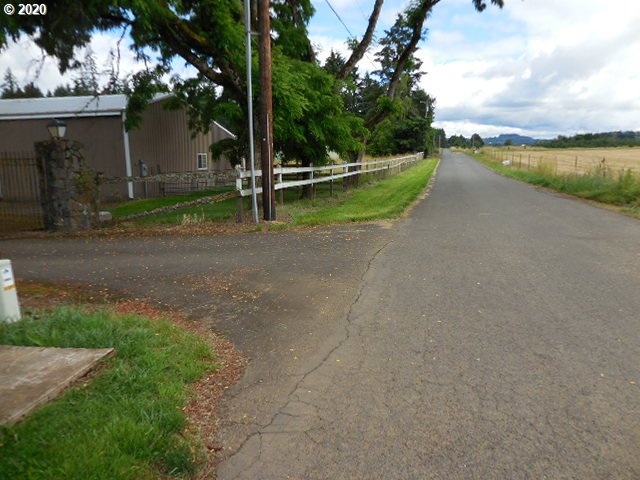 17993 South Strowbridge Road Oregon City, OR 97045 - Photo 2 of 31