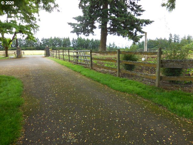17993 South Strowbridge Road Oregon City, OR 97045 - Photo 9 of 31