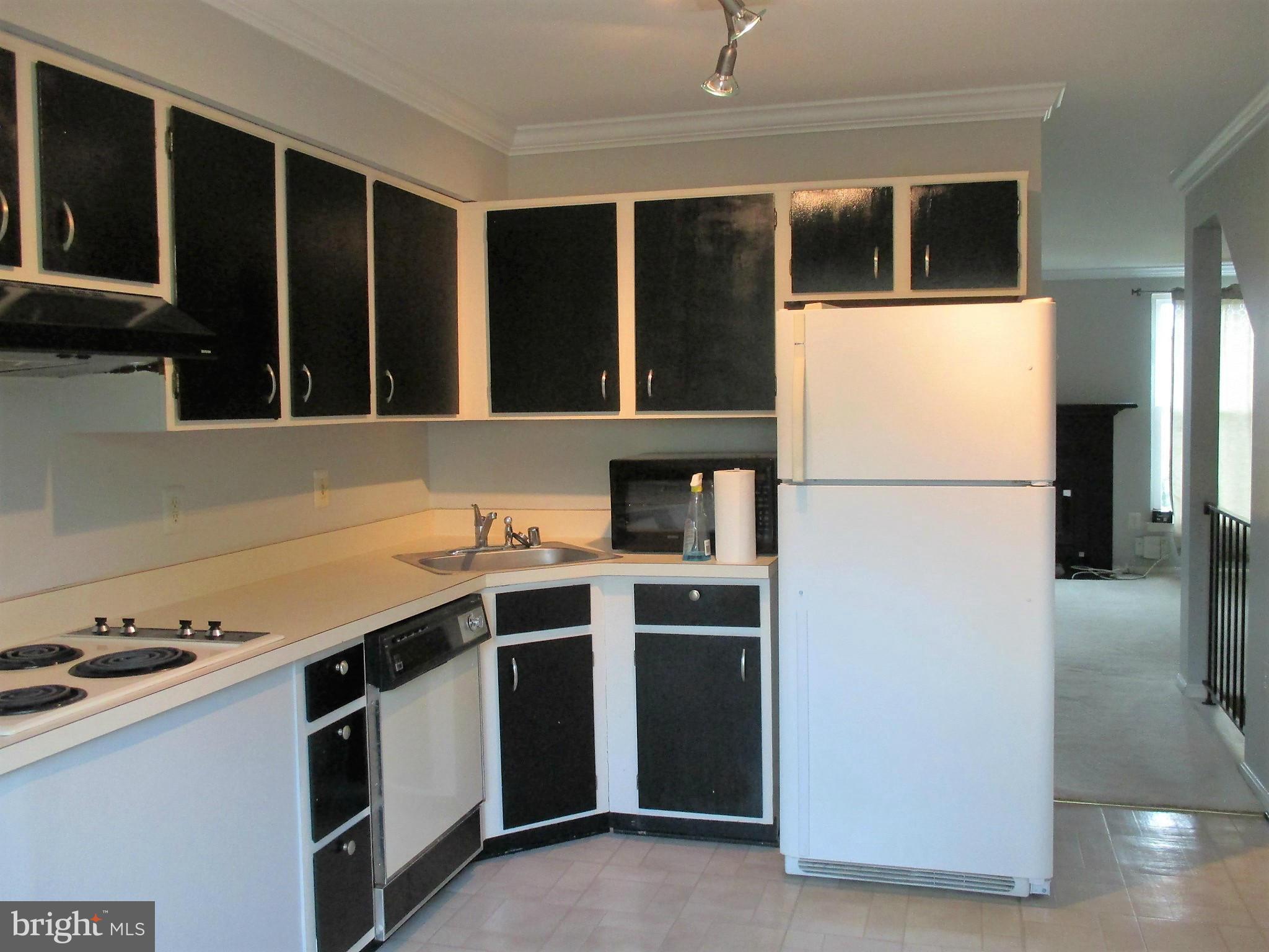 7940 Brighton Way Manassas, VA 20109 - Photo 11 of 27 Kitchen