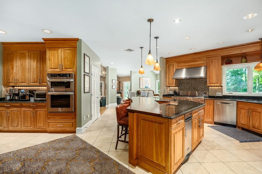 30 Autumn Lane Hamilton, MA 01982 - Photo 9 of 42
