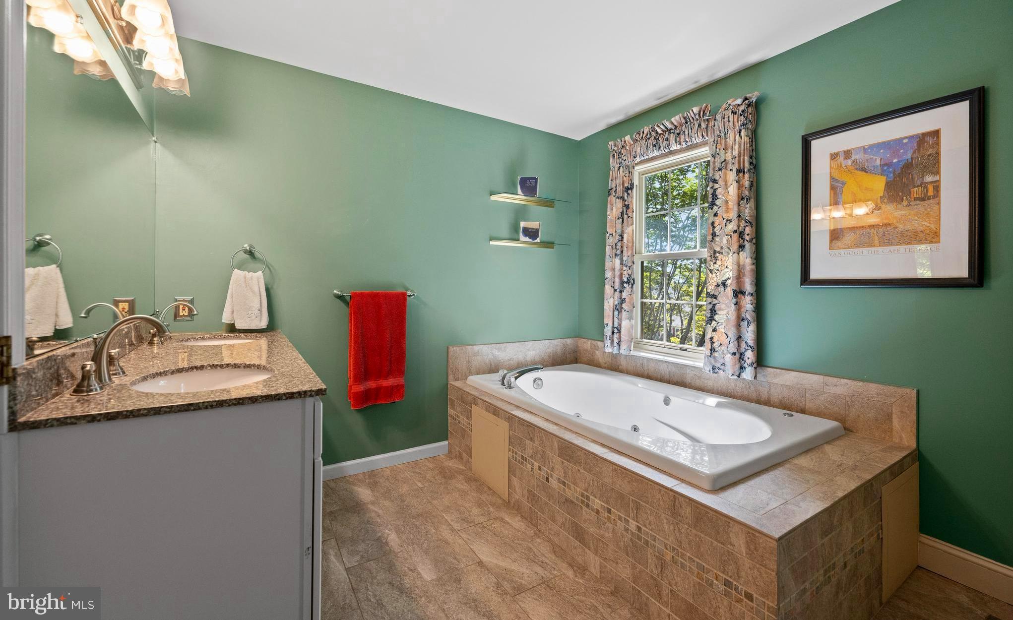 815 Shadow Farm Road West Chester, PA 19380 - Photo 17 of 35 Owners Bathroom with Soaking Tub