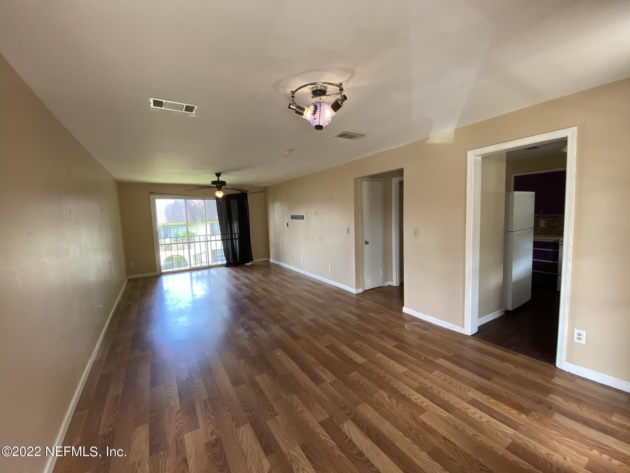 1607 El Prado Road, Unit 4 Jacksonville, FL 32216 - Photo 3 of 11 87D27837-82DF-40C9-8295-62E37E12D319