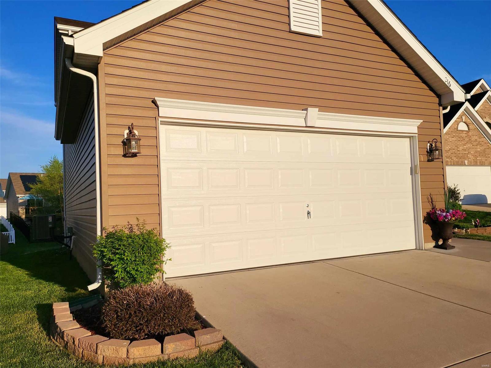 216 Longridge Circle Belleville, IL 62221 - Photo 2 of 28