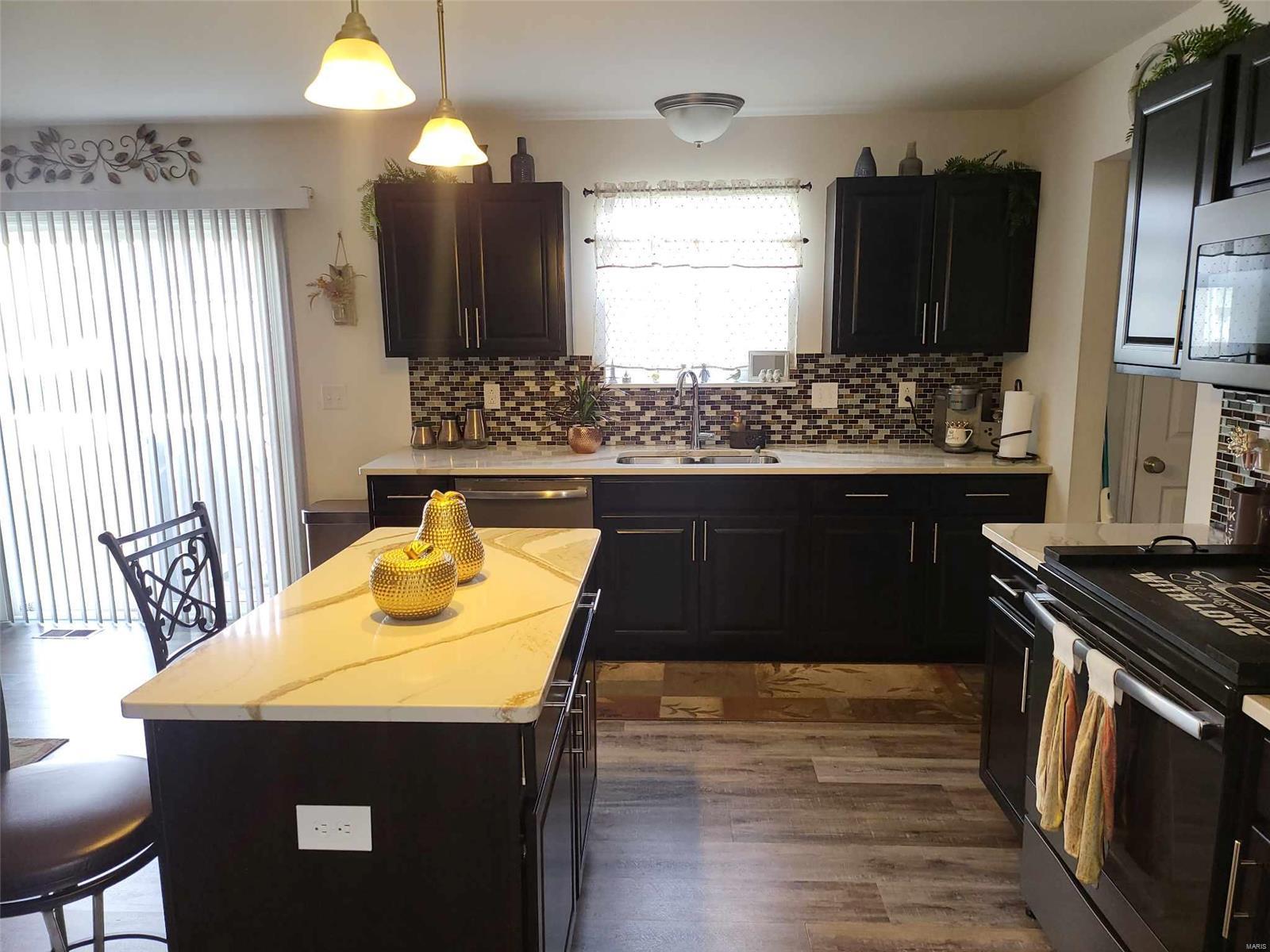 216 Longridge Circle Belleville, IL 62221 - Photo 5 of 28