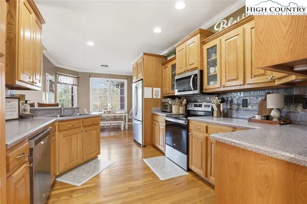 $634,900 | 362 Mountain Shadows Drive, Purlear, NC 28665