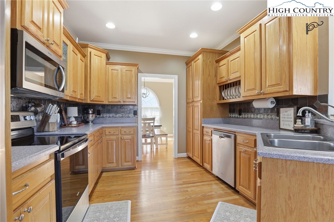 362 Mountain Shadows Drive Purlear, NC 28665 - Photo 14 of 29