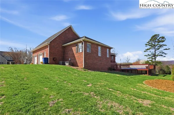 $634,900 | 362 Mountain Shadows Drive, Purlear, NC 28665