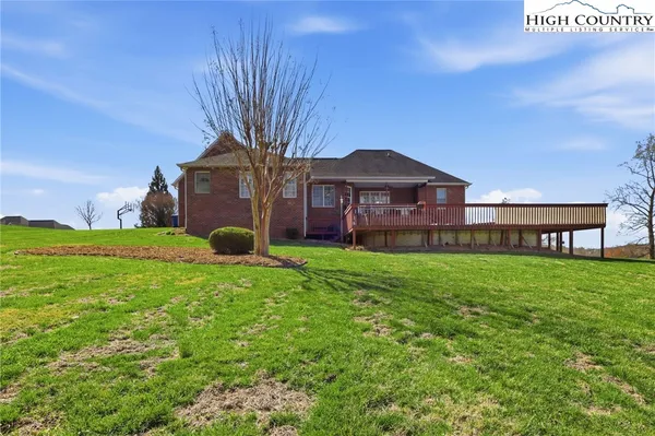 $634,900 | 362 Mountain Shadows Drive, Purlear, NC 28665