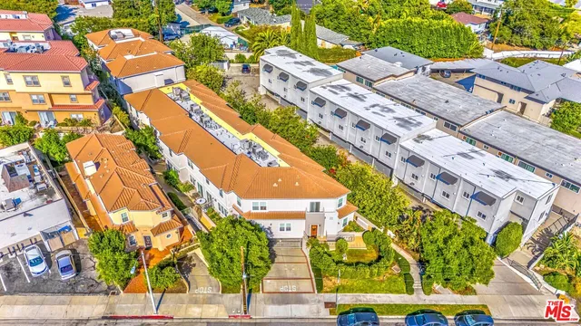 a view of building with yard