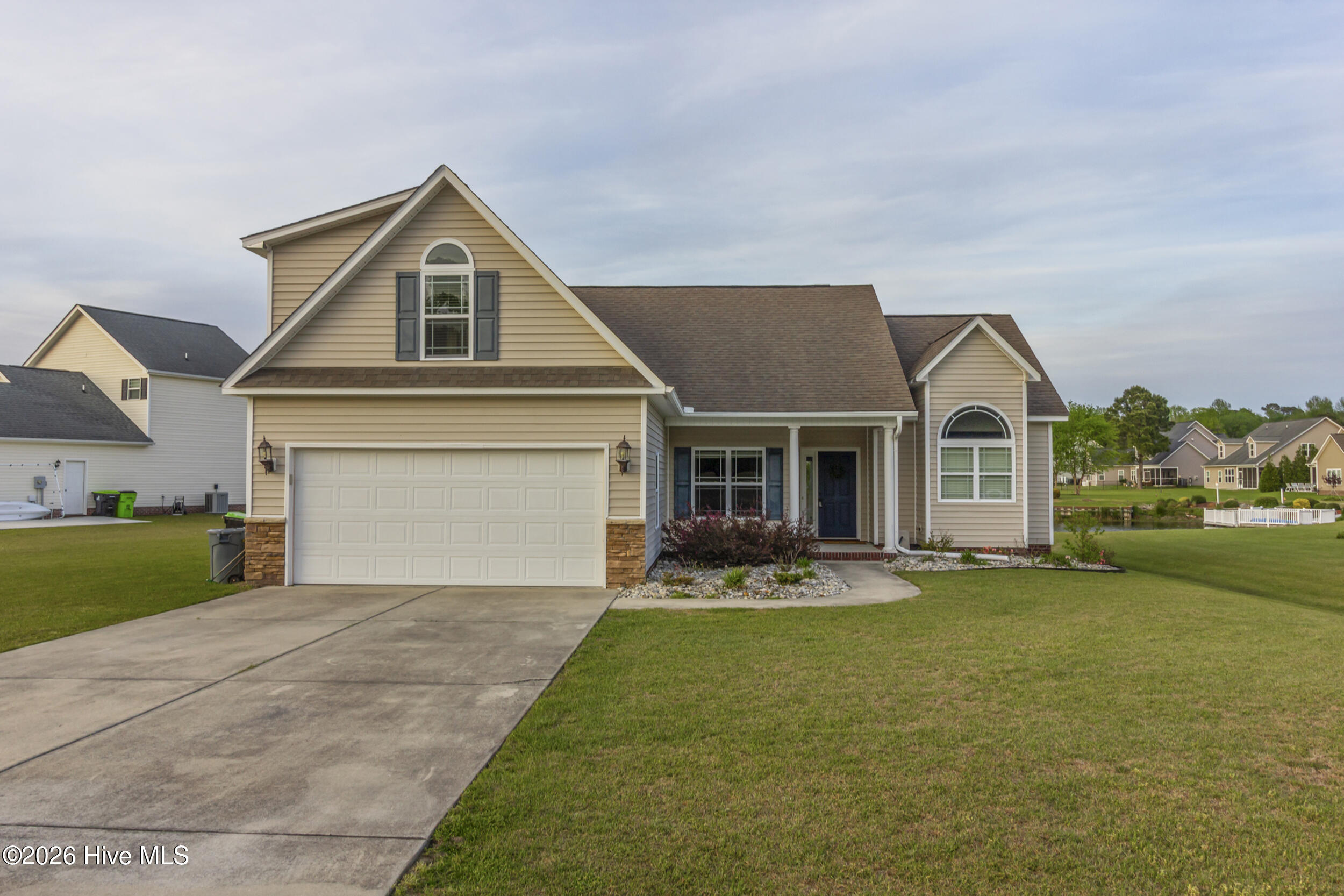 301 Antioch Lakes Rd, New Bern