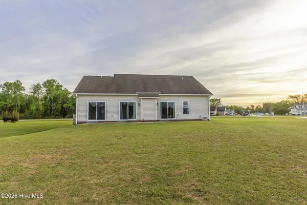 $2,100 | 301 Antioch Lakes Road, New Bern, NC 28560