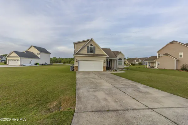 $2,100 | 301 Antioch Lakes Road, New Bern, NC 28560