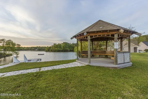 $2,100 | 301 Antioch Lakes Road, New Bern, NC 28560