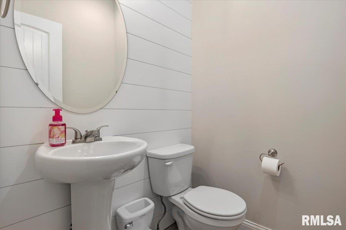 1420 Lake Pointe Court Springfield, IL 62712 - Photo 17 of 41 Gallery Image 17