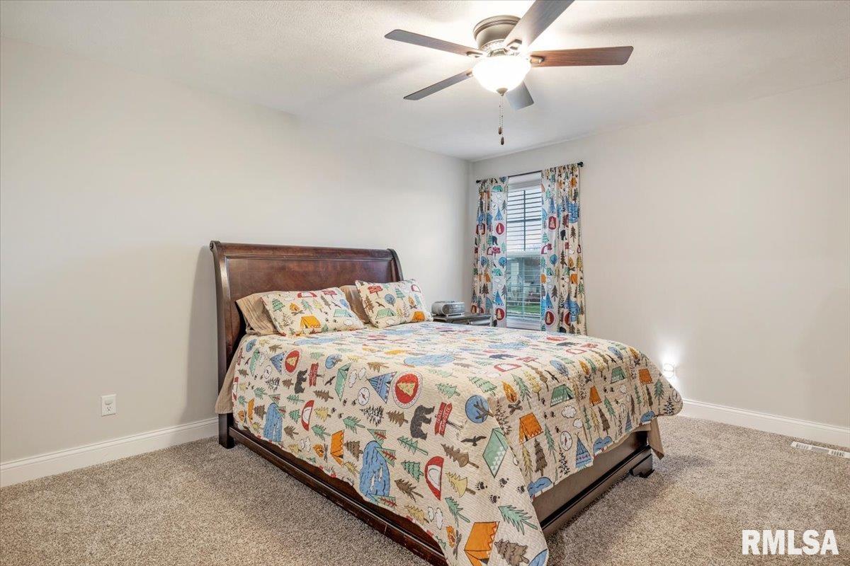 1420 Lake Pointe Court Springfield, IL 62712 - Photo 33 of 41 Gallery Image 33