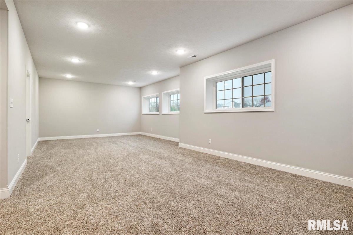 1420 Lake Pointe Court Springfield, IL 62712 - Photo 35 of 41 Gallery Image 35