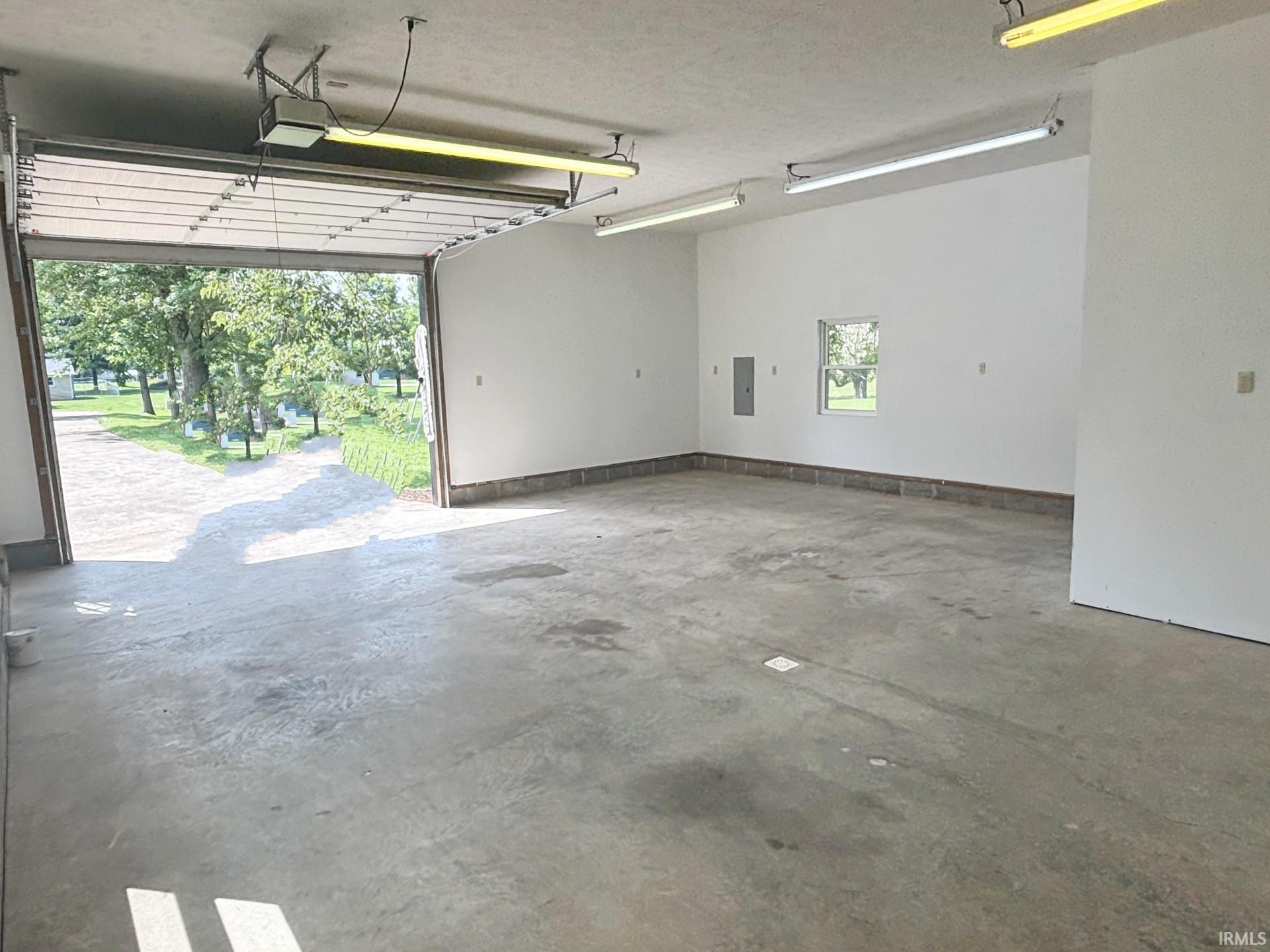 3561 East Stipp Road Bloomington, IN 47401 - Photo 6 of 36