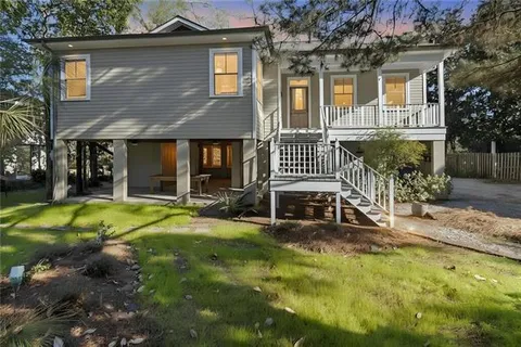 $599,000 | 325 Coffee Street, Mandeville, LA 70448