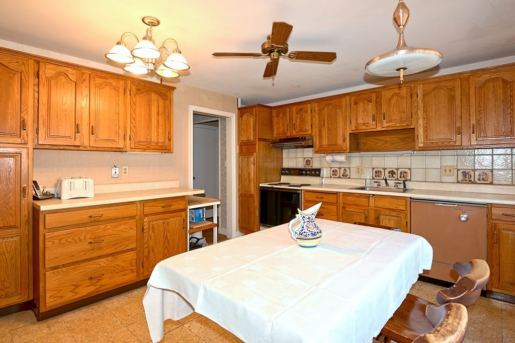 167 Hayward Mill Road Concord, MA 01742 - Photo 7 of 18