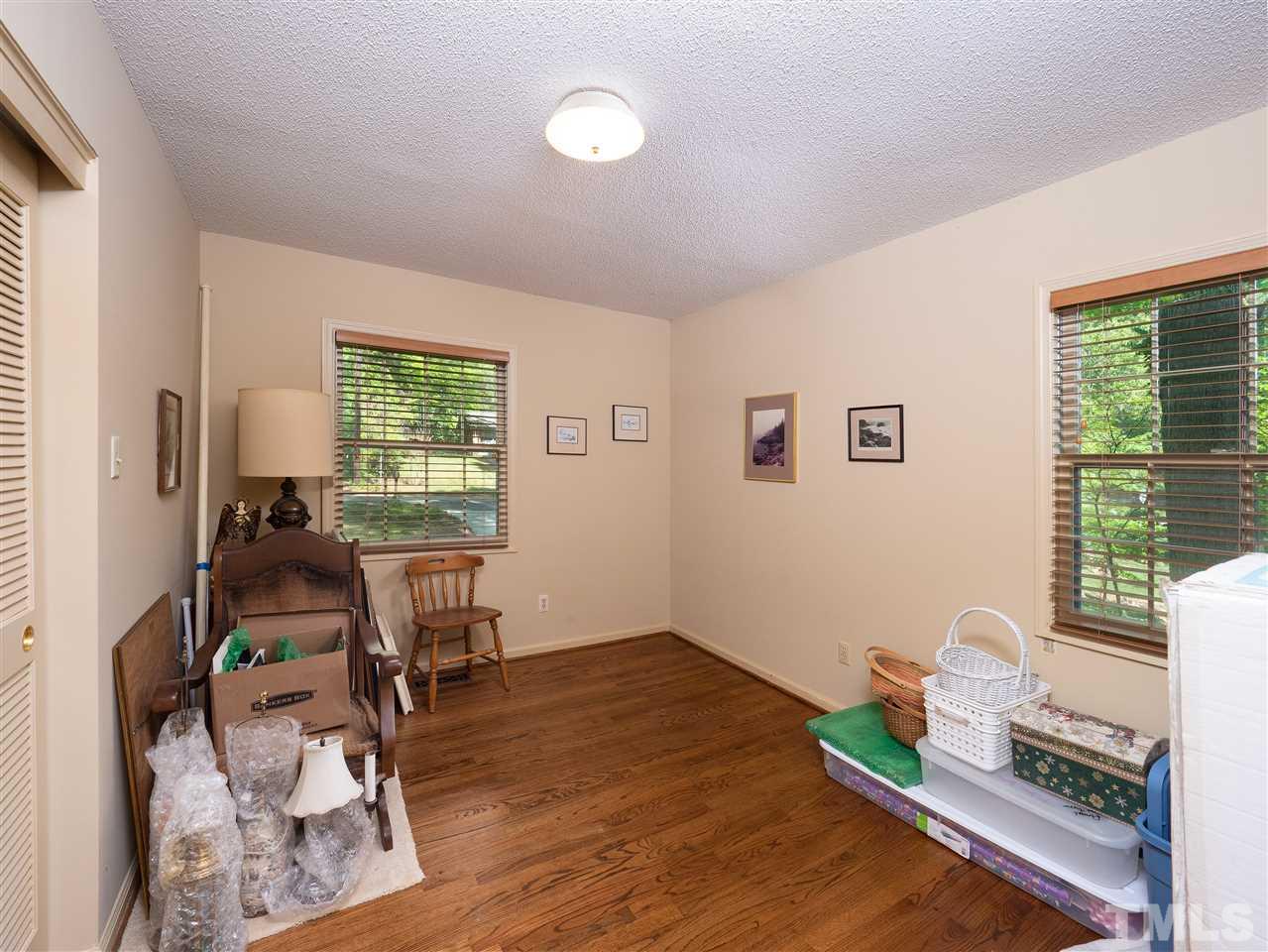 1710 Medfield Road Raleigh, NC 27607 - Photo 11 of 19