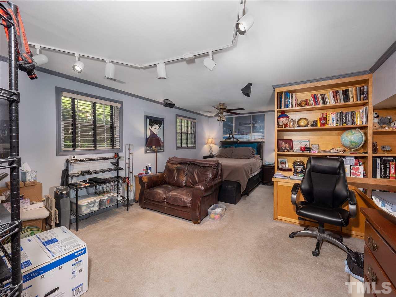 1710 Medfield Road Raleigh, NC 27607 - Photo 13 of 19