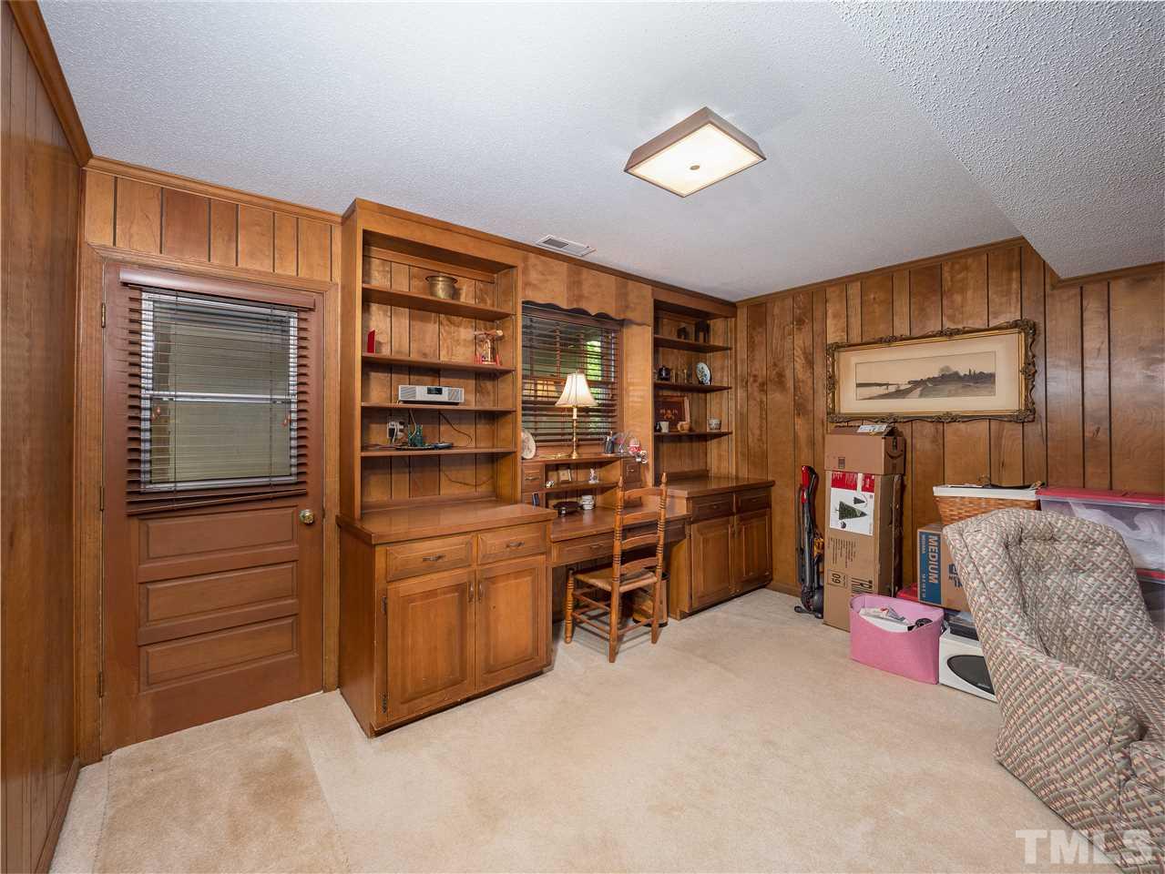 1710 Medfield Road Raleigh, NC 27607 - Photo 15 of 19