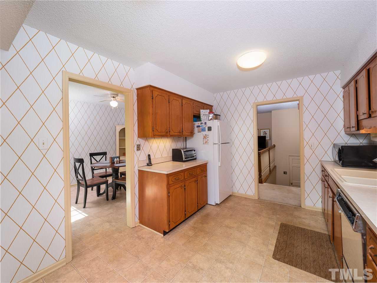 1710 Medfield Road Raleigh, NC 27607 - Photo 6 of 19
