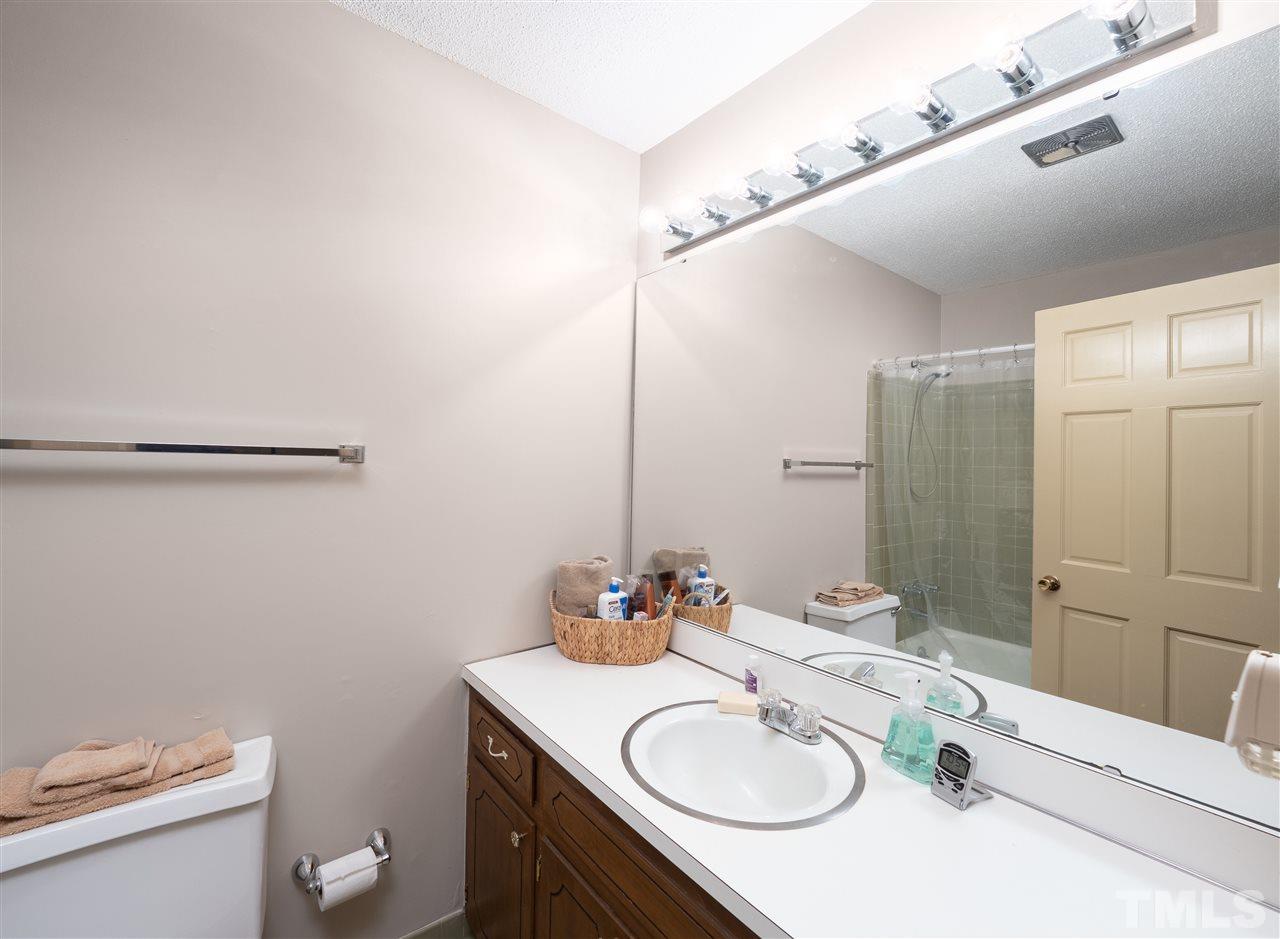 1710 Medfield Road Raleigh, NC 27607 - Photo 8 of 19